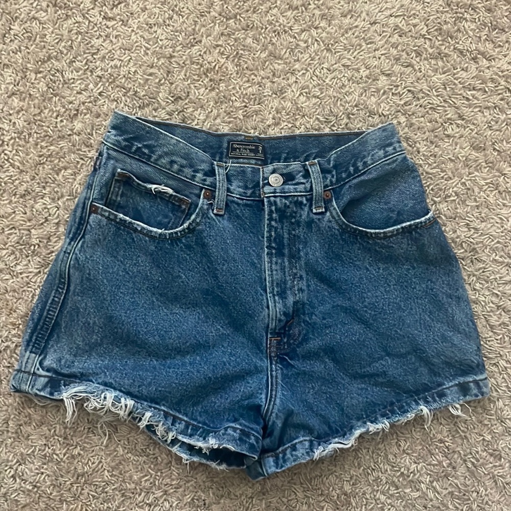 Abercrombie & Fitch Natural Rise Short